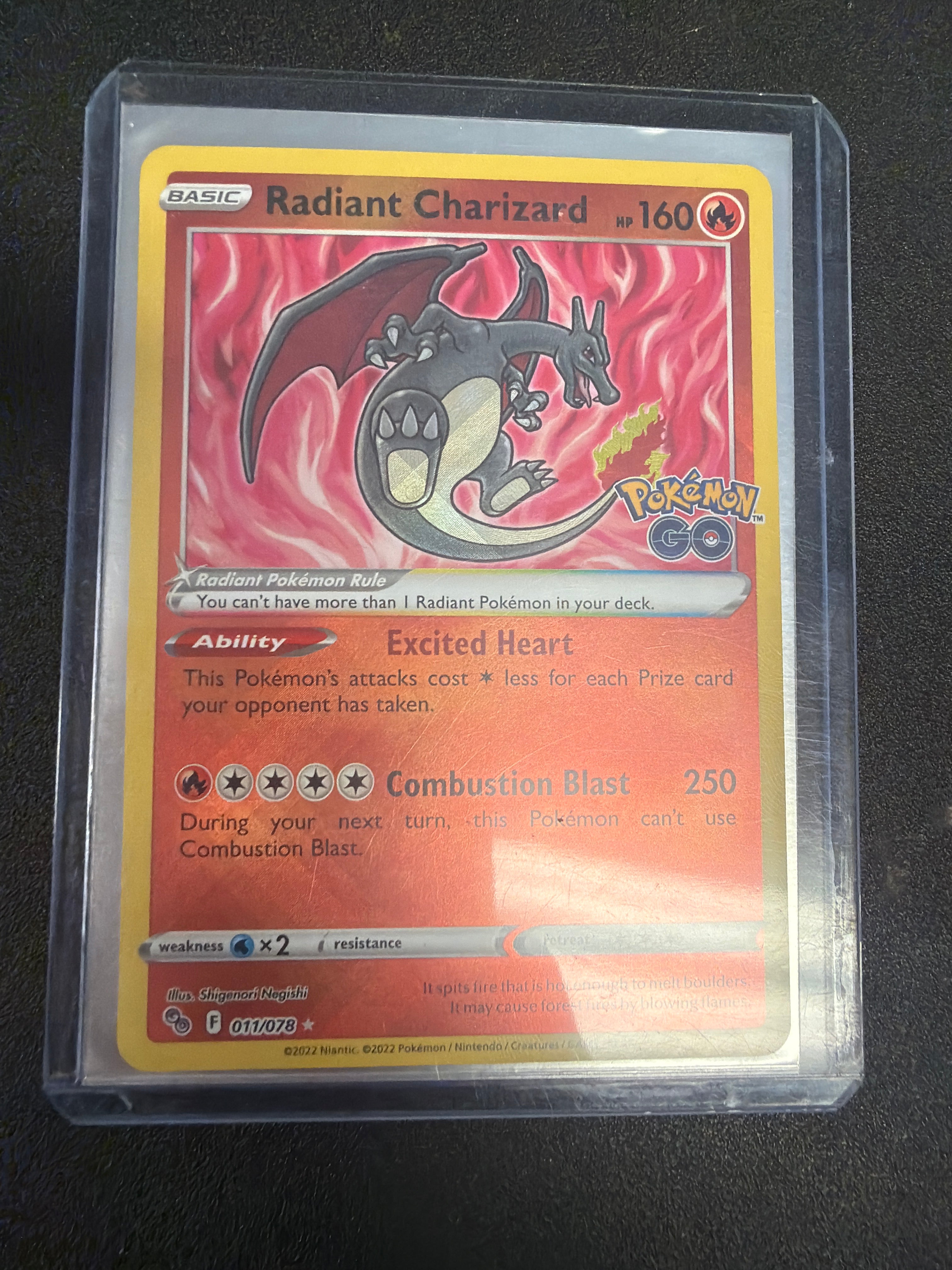 Radiant Charizard 011/078 Radiant Rare Pokemon GO Pokemon Holo NM
