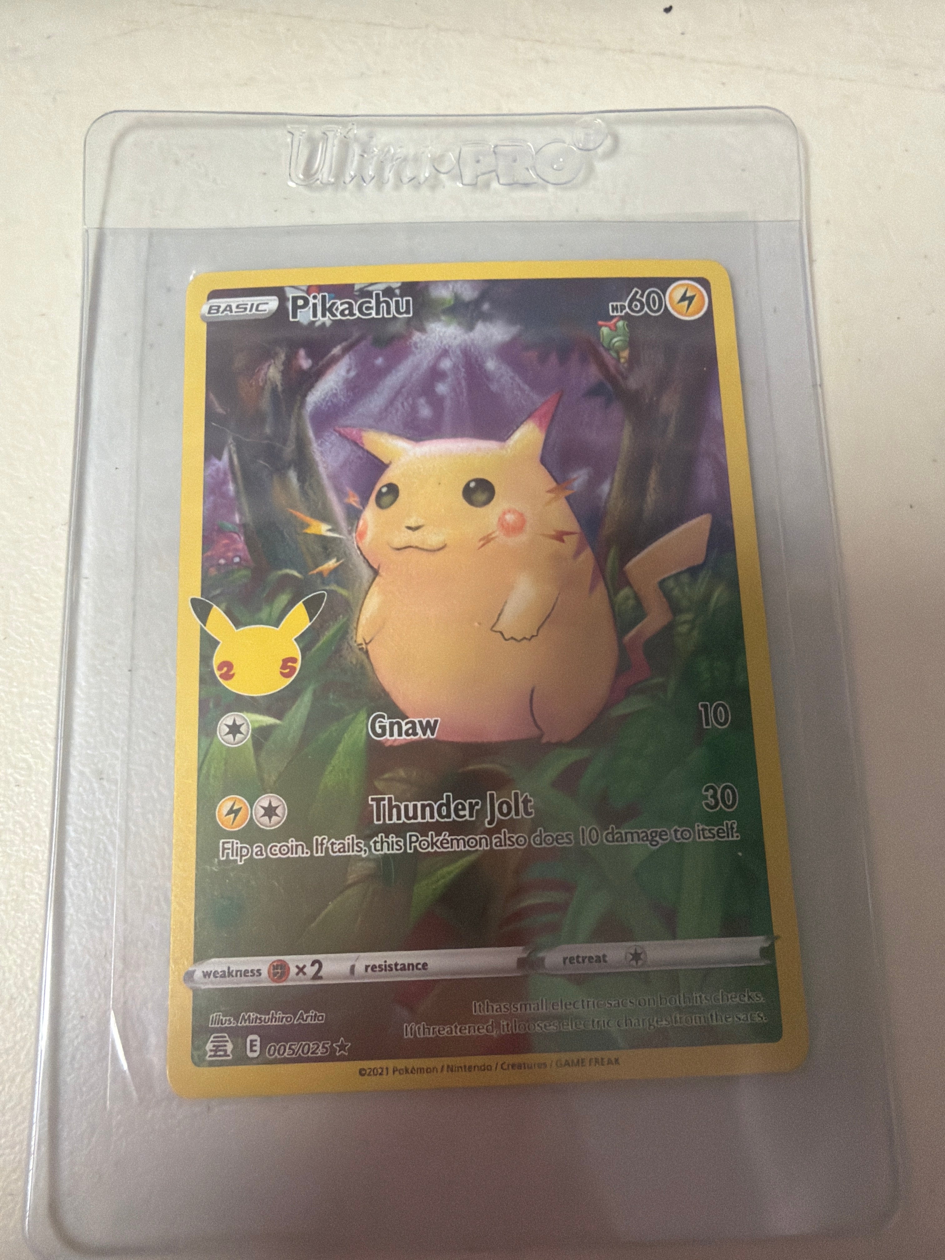 Pokemon Pikachu 005/025 Celebrations
